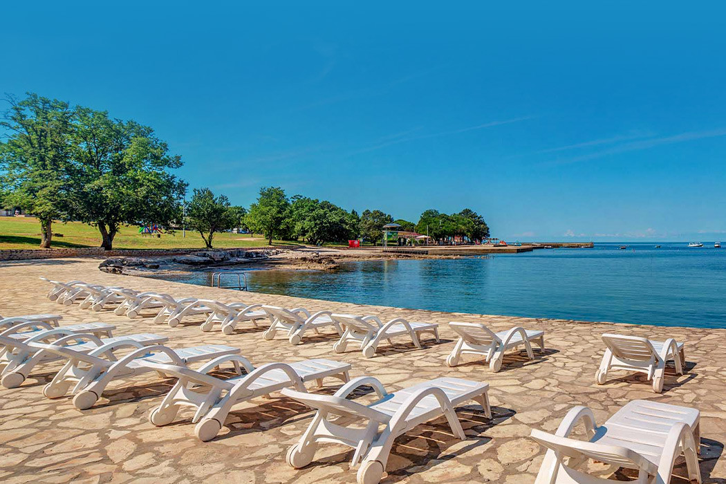 Camping Park Umag - Vacanceselect: Mobilheim Moda 6 Personen 3 Zimmer AC  Geschirrspler von Vacanceselect auf Camping Park Umag | Glampingunterkunft  in Umag, Istrien | glamping.info