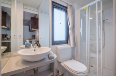 Glampingunterkunft: Mobilheim Moda 6 Personen 3 Zimmer AC Geschirrspüler von Vacanceselect auf Camping Park Umag