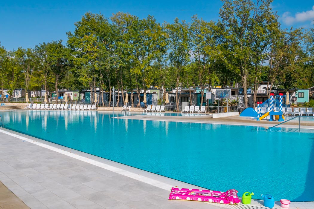 Glampingunterkunft: Mobilheim Moda 5/6 Personen 2 Zimmer Klimaanlage von Vacanceselect auf Camping Bijela Uvala