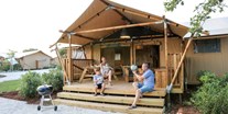 Luxuscamping - Vrsar - Safarizelt XXL 4/6 Personen 3 Zimmer Badezimmer von Vacanceselect auf Camping Valkanela