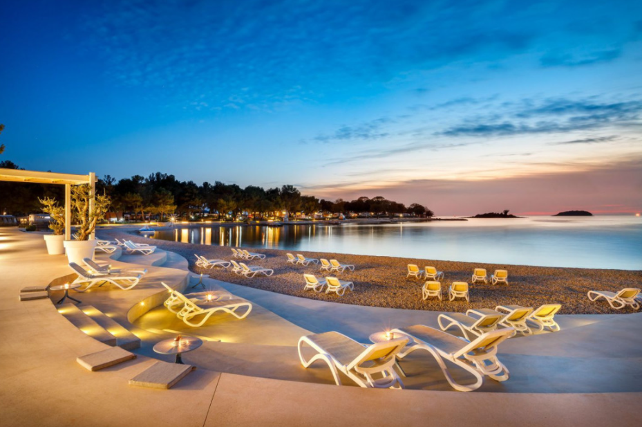 Glampingunterkunft: Mobilheim Moda 6 Personen 3 Zimmer Klimaanlage 2 Badezimmer von Vacanceselect auf Camping Valkanela