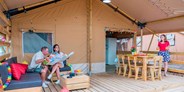 Luxuscamping - Art der Unterkunft: Safari-Zelt - Safarizelt 6 Personen 3 Zimmer Badezimmer von Vacanceselect auf Camping Vestar