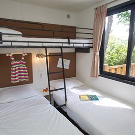 Glampingunterkunft: Mobilheim Moda 5/6 Personen 2 Zimmer Klimaanlage von Vacanceselect auf Camping Vranjica Belvedere