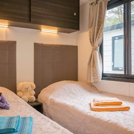 Glampingunterkunft: Mobilheim Moda 6 Pers 3 Zimmer AC Geschirrspüler von Vacanceselect auf Camping Vranjica Belvedere