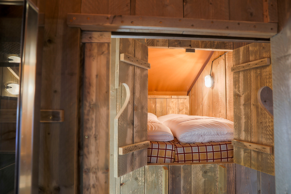 Glampingunterkunft: Safarizelt XL 4/6 Personen 3 Zimmer Badezimmer von Vacanceselect auf Camping Mon Perin