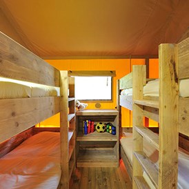 Glampingunterkunft: Safarizelt 4/6 Personen 2 Zimmer Badezimmer von Vacanceselect auf Camping Domaine des Ormes