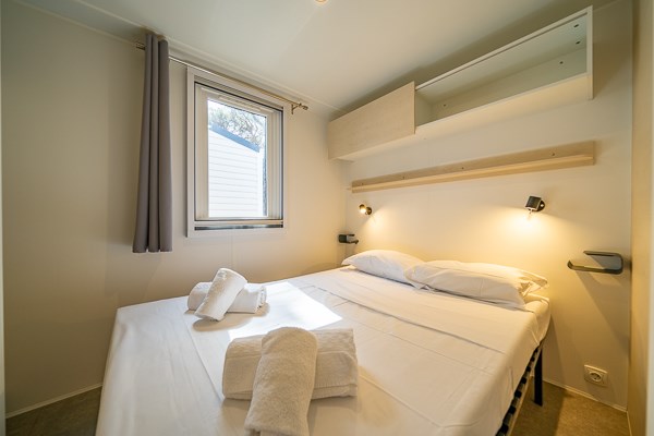 Glampingunterkunft: Mobilheim Moda 4/5 Personen 2 Zimmer Klimaanlage von Vacanceselect auf Camping Fabulous Village