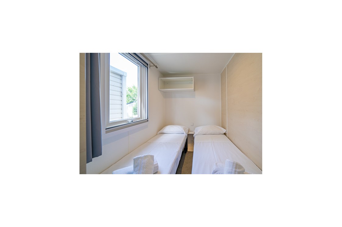 Glampingunterkunft: Mobilheim Moda 4/5 Personen 2 Zimmer Klimaanlage von Vacanceselect auf Camping Fabulous Village