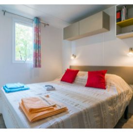 Glampingunterkunft: Mobilheim Moda 6 Personen 3 Zimmer Klimaanlage von Vacanceselect auf Camping Fabulous Village