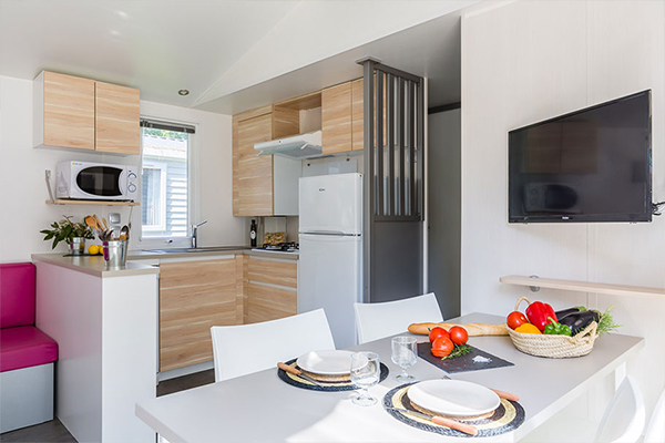 Glampingunterkunft: Mobilheim Privilege Club 6 Pers 3 Zi Trop Dusche von Vacanceselect auf Camping La Grande Métairie