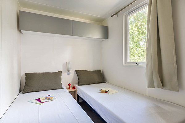 Glampingunterkunft: Mobilheim Privilege Club 6 Pers 3 Zimmer Whirlpool von Vacanceselect auf Camping La Grande Métairie