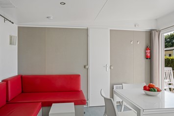 Glampingunterkunft: Mobilheim Moda 6 Personen 3 Zimmer 2 Badezimmer von Vacanceselect auf Camping La Bien Assise
