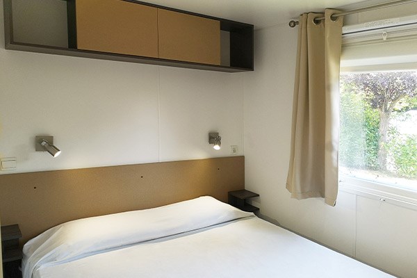 Glampingunterkunft: Mobilheim Moda 6 Personen 3 Zimmer Klimaanlage von Vacanceselect auf Camping Holiday Marina