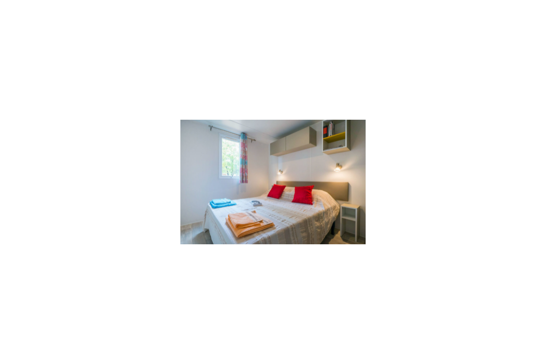 Glampingunterkunft: Mobilheim Moda 6 Personen 3 Zimmer Klimaanlage von Vacanceselect auf Camping Lanterna