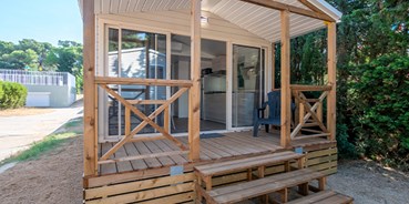 Luxuscamping - Costa Brava - Mobilheim Moda 4/5 Personen 2 Zimmer Klimaanlage von Vacanceselect auf Camping Kim's