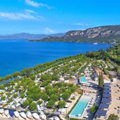 Luxuscamping: Safarizelt 4 Personen 2 Zimmer Badezimmer  von Vacanceselect auf Camping La Rocca