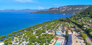 Luxuscamping - Venetien - Safarizelt 4 Personen 2 Zimmer Badezimmer  von Vacanceselect auf Camping La Rocca
