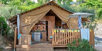 Luxuscamping - Safarizelt 4 Personen 2 Zimmer Badezimmer  von Vacanceselect auf Camping La Rocca