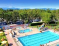 Glampingunterkunft: Mobilheim Moda 6 Pers 3 Zimmer AC 2 Badezimmer von Vacanceselect auf Camping Village Lago Maggiore