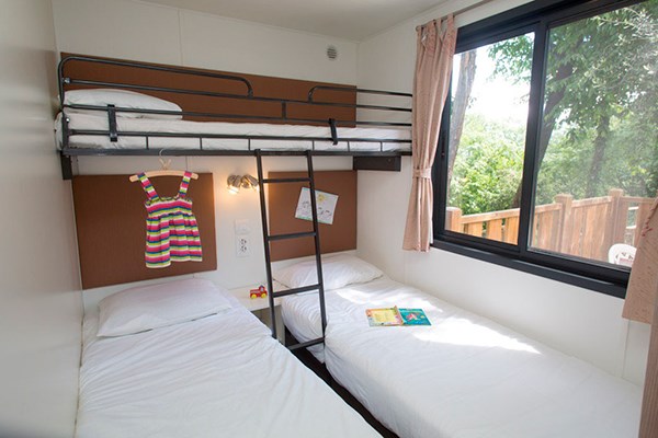 Glampingunterkunft: Mobilheim Moda 5/6 Personen 2 Zimmer Klimaanlage von Vacanceselect auf Camping Le Pianacce