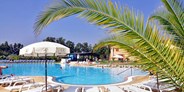 Luxuscamping - Sardinien - Mobilheim Moda 6 Pers 3 Zimmer AC 2 Badezimmer von Vacanceselect auf Camping 4 Mori Family Village