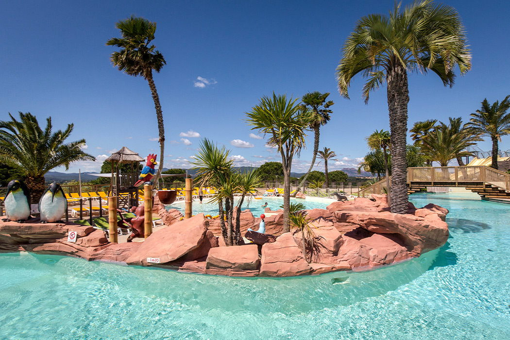 Glampingunterkunft: Mobilheim Moda 4/5 Personen 2 Zimmer Klimaanlage von Vacanceselect auf Camping Domaine du Colombier