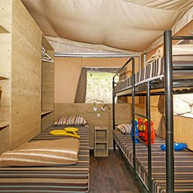 Glampingunterkunft: Lodgezelt Deluxe 5/6 Personen 2 Zimmer Badezimmer von Vacanceselect auf Camping Nouvelle Floride