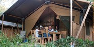 Luxuscamping - Art der Unterkunft: Safari-Zelt - Safarizelt 6 Personen 3 Zimmer Badezimmer von Vacanceselect auf Camping Cala Canyelles