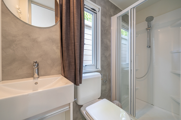 Glampingunterkunft: Mobilheim Moda 6 Personen 3 Zimmer Klimaanlage von Vacanceselect auf Camping Union Lido