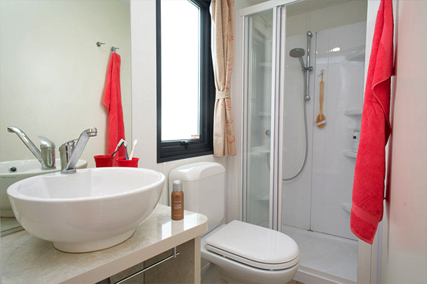 Glampingunterkunft: Mobilheim Moda 5/6 Pers 2 Zimmer AC von Vacanceselect auf Camping Vigna sul Mar Camping Village