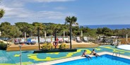Luxuscamping - Costa Brava - Safarizelt 6 Personen 3 Zimmer Badezimmer von Vacanceselect auf Camping Cala Gogo
