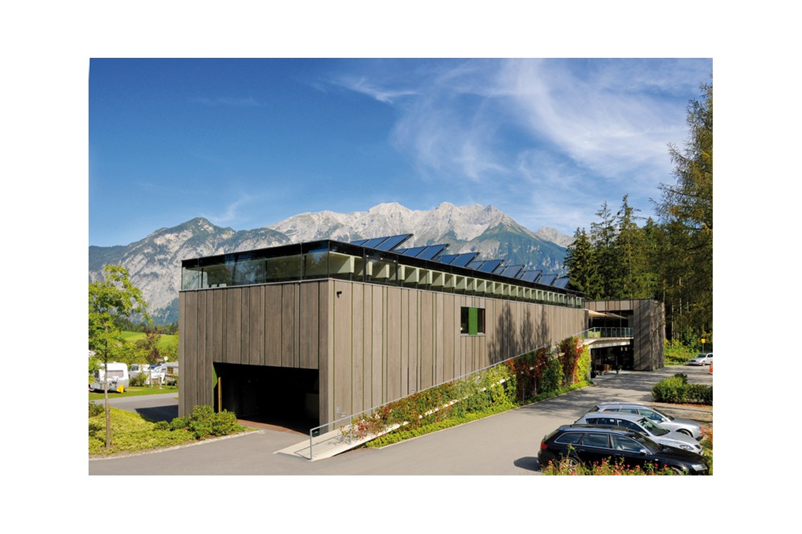 Glampingunterkunft: Ultramodernes Multifunktionsgebäude - Wood-Lodges am Nature Resort Natterer See