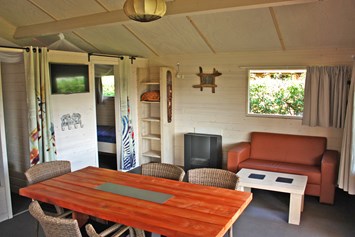 Glampingunterkunft: Wohnraum - Oehoe Lodge auf Campingplatz de Kleine Wolf
