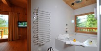 Luxuscamping - Thermalbad - Badezimmer im Baumhaus - Das Kranzbach - Baumhaus