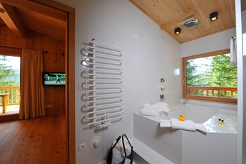 Glampingunterkunft: Badezimmer im Baumhaus - Das Kranzbach - Baumhaus