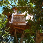 Glampingunterkunft - Bildquelle: http://walnut-tree-farm.com/treehouse/ - The Walnut Tree Farm Treehouse