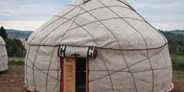 Luxuscamping - Art der Unterkunft: Jurte - Kirgisische Jurte (Quelle: http://hofgut-hopfenburg.de/unterkuenfte/jurte) - Jurte am Hofgut Hopfenburg