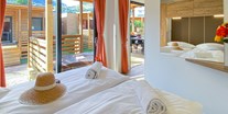 Luxuscamping - Lago Maggiore - Camping Tamaro Resort Bungalow AZALEA am Camping Tamaro Resort*****