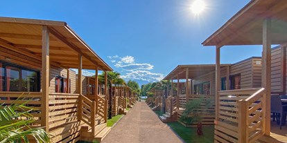 Luxuscamping - Lago Maggiore - Camping Tamaro Resort Bungalow AZALEA+ am Camping Tamaro Resort*****