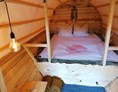 Glampingunterkunft: Heubett - Ecolodge Romantischer Planwagen mit Heubett