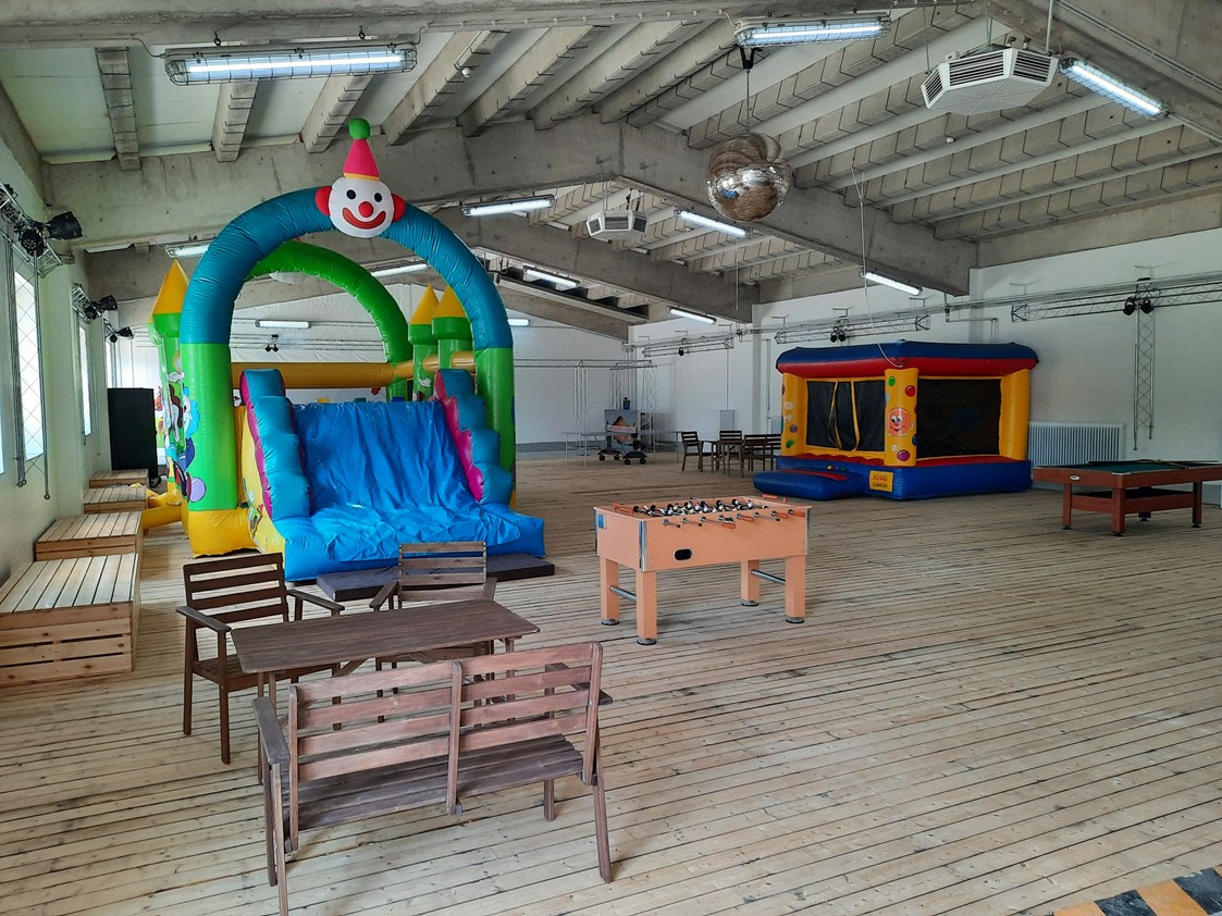 Glampingunterkunft: Indoor Spielplatz  - Nord-Ostsee Camp Camping Pod