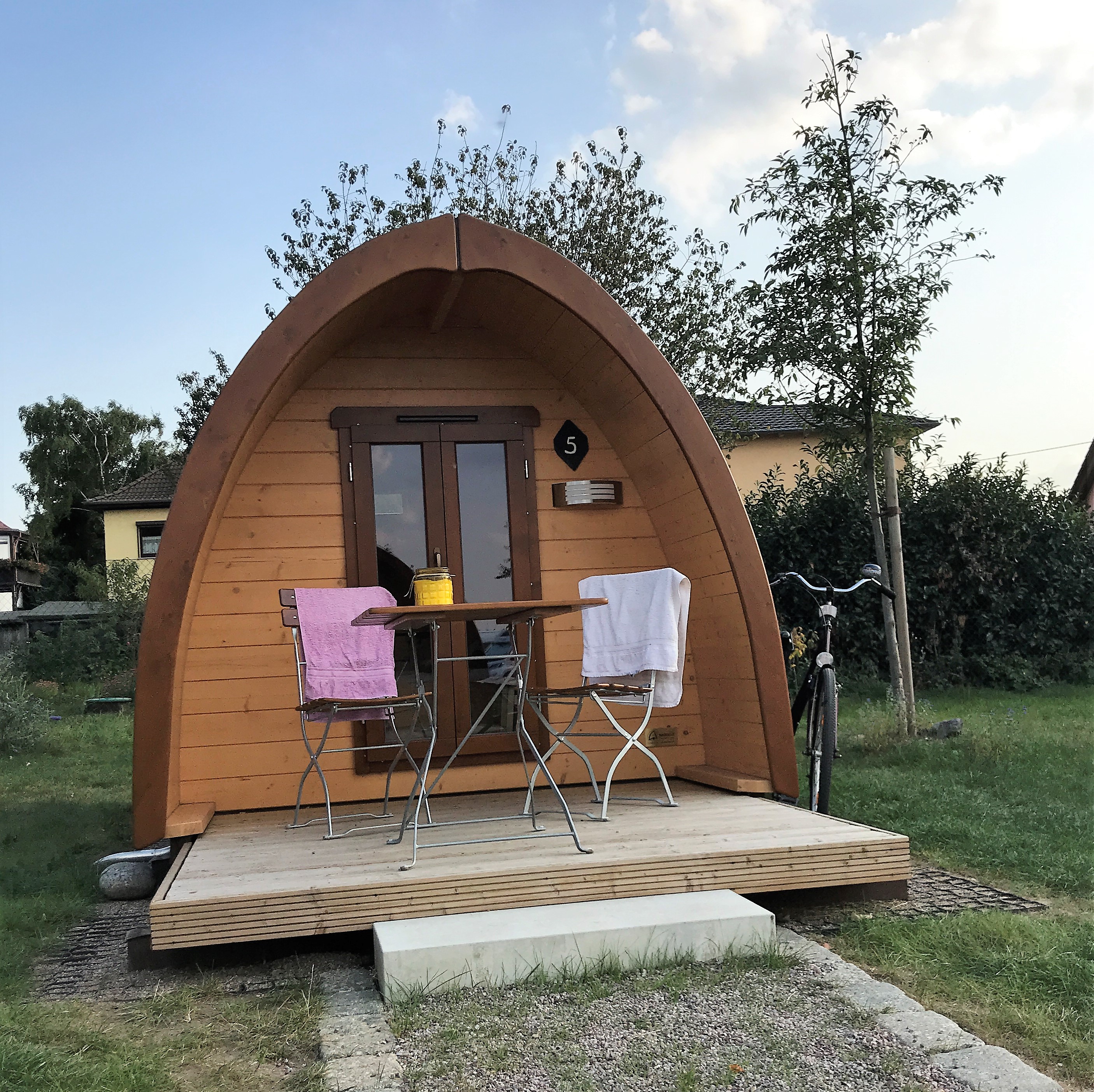 Luxuscamping - Thüringen - Trekking-Pod - Campingpark Erfurt Family- und Trekking-Pods