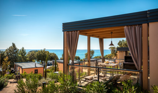 Luxuscamping - barrierefreier Zugang - Kroatien - BELLA VISTA PREMIUM CAMPING CHALET - Istra Premium Camping Resort - Valamar Istra Premium Camping Resort - Bella Vista Premium Camping Chalet