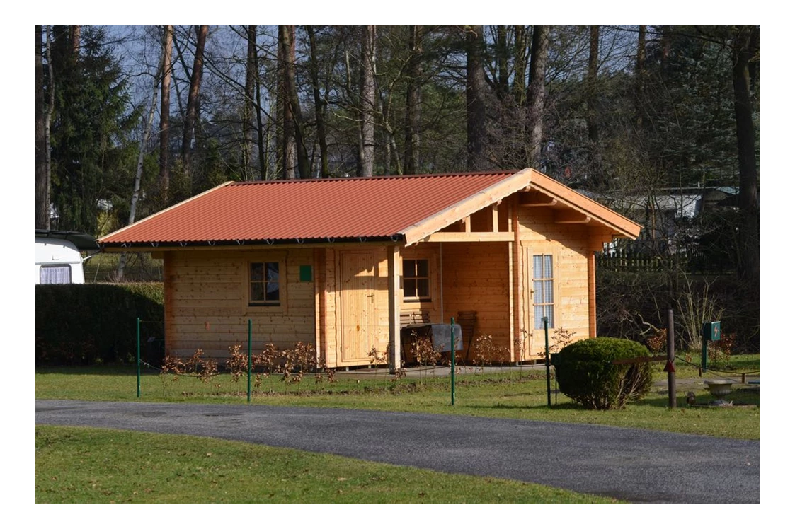 Glampingunterkunft: Hütte Grün in der Wintersonne  - Hütten auf Camping Zum Oertzewinkel