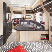 Luxuscamping: Mietwohnwagen Hobby auf Camping Bankenhof