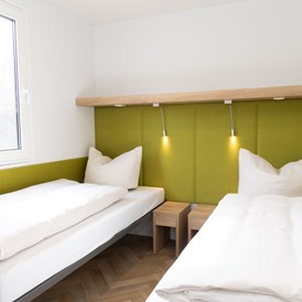 Glampingunterkunft: Mobilheim Typ A, Schlafzimmer 2 - Mobilheime im Vital CAMP Bayerbach