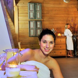 Glampingunterkunft: Wellness & Sauna im Preis inkludiert - Almhütte Almberg Alm im Almdorf Grubhof