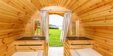 Luxuscamping - Art der Unterkunft: spezielle Unterkunft - Schlaffass XXL am Campingplatz Pilsensee mit Blick auf den See - Schlaffass direkt am Pilsensee in Bayern