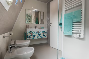 Glampingunterkunft: Badezimmer mit Dusche - Marina Azzurra Resort