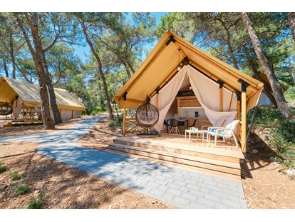 Luxuscamping - Glamping Zelt Typ Premium - Glamping Zelt Typ Premium auf Camping Čikat 